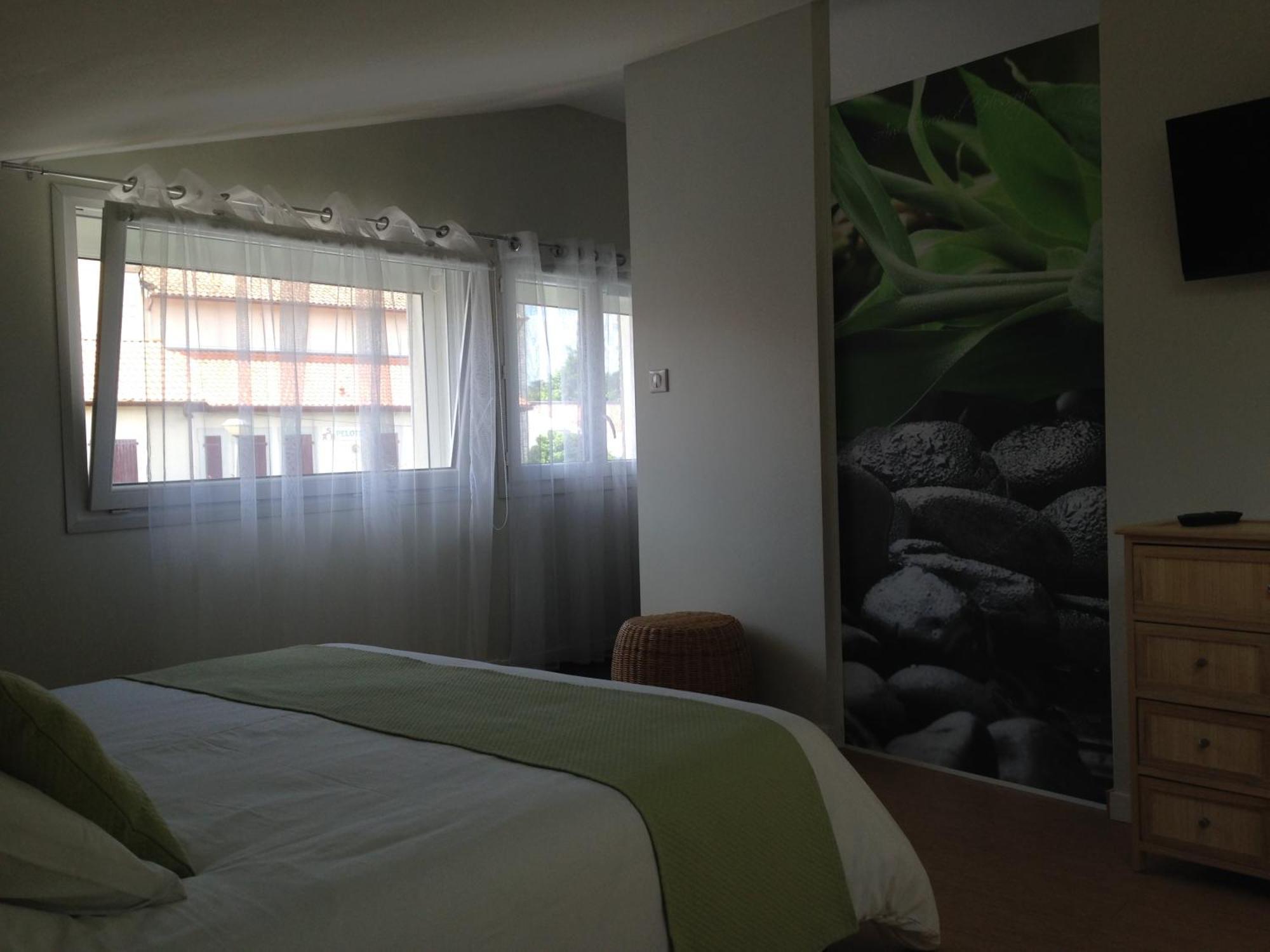 Bed and Breakfast Aux Sources D'Hossegor Соортс-Оссегор Номер фото